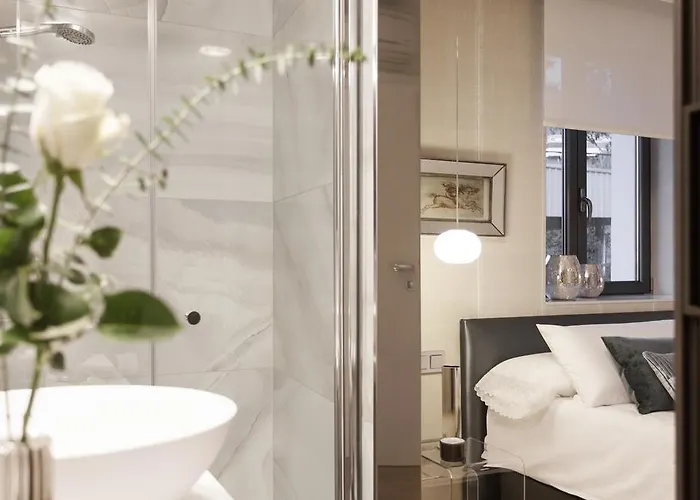 Birdie Boutique - Adults Only