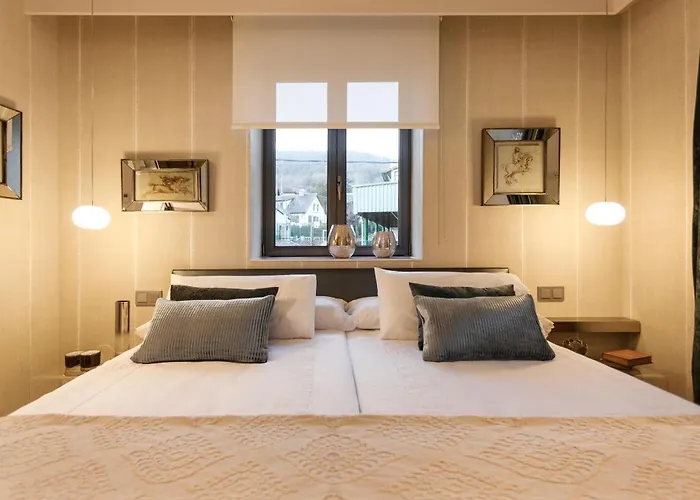 Birdie Boutique - Adults Only 4*