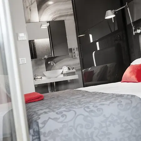 Birdie Boutique - Adults Only 4*