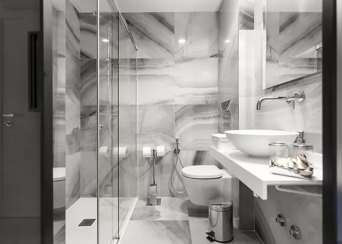 Birdie Boutique - Adults Only 4*