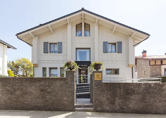 Birdie Boutique - Adults Only 4*