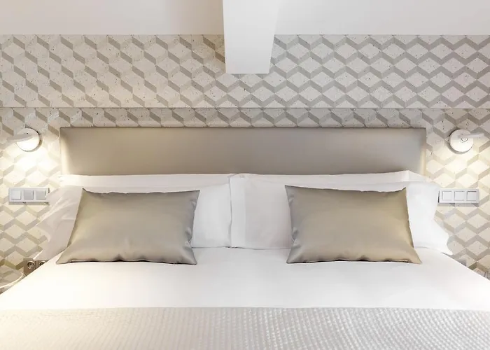 Birdie Boutique - Adults Only 4*